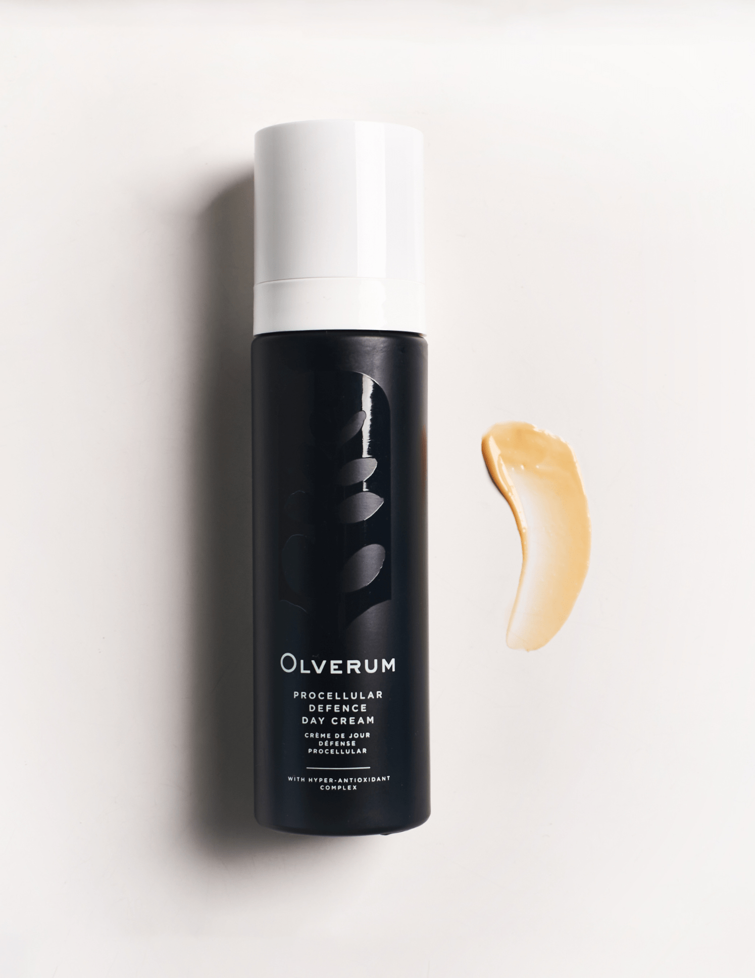 Protect and fortify your skin with Procellular™ Defence Day Cream. Lightweight yet nourishing, this daily defense face cream prevents damage and hydrates.