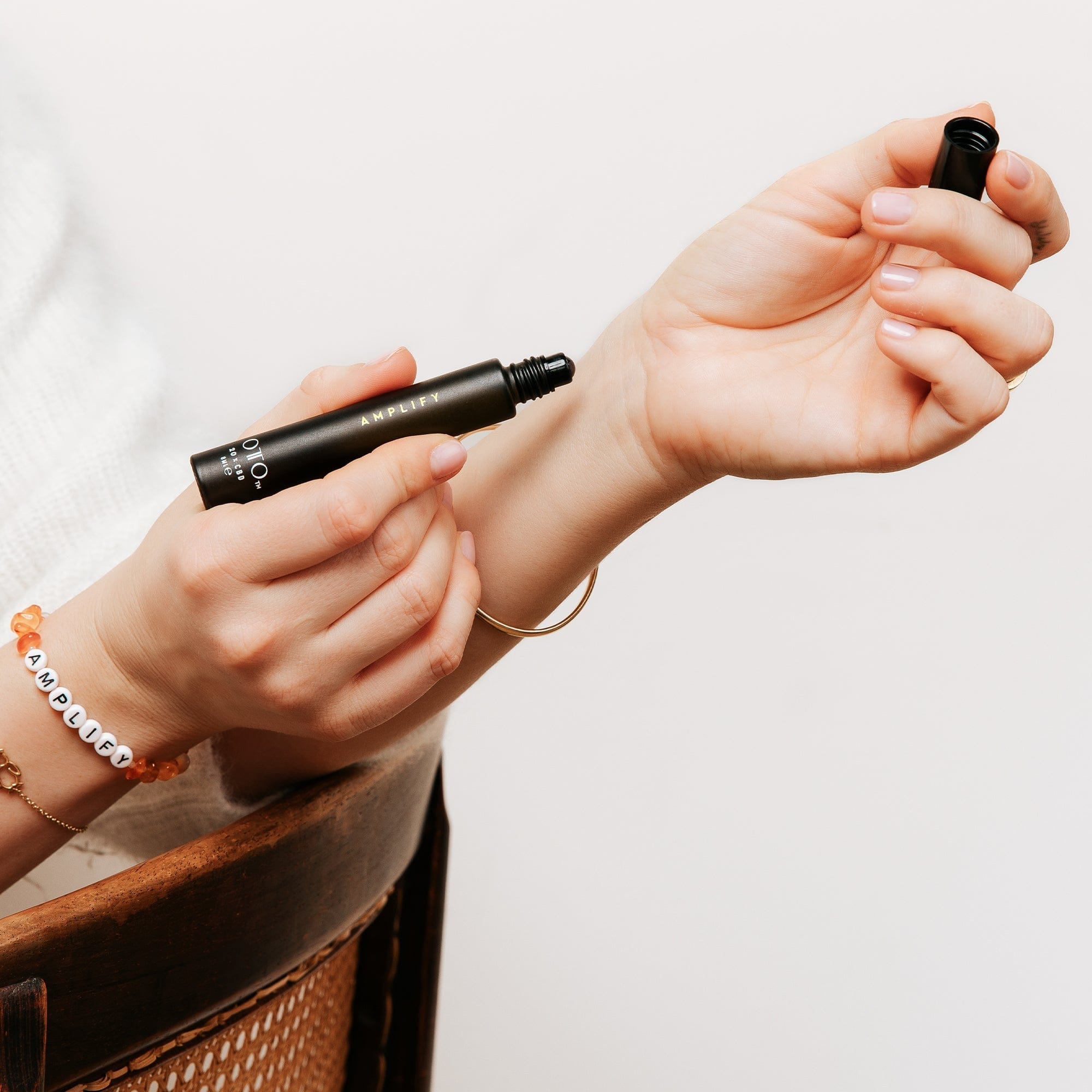 Experience tranquility with CBD Aromatherapy Roll-on. Use on pulse points for calmness. Terpene-rich for effective absorption. Handbag-friendly.