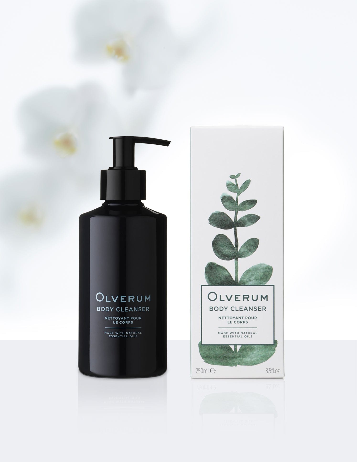 Discover sulfate-free body cleanser, 250ml. Gentle surfactants clean while avocado oil restores and moisturizes. Aromatic essential oils soothe stress.
