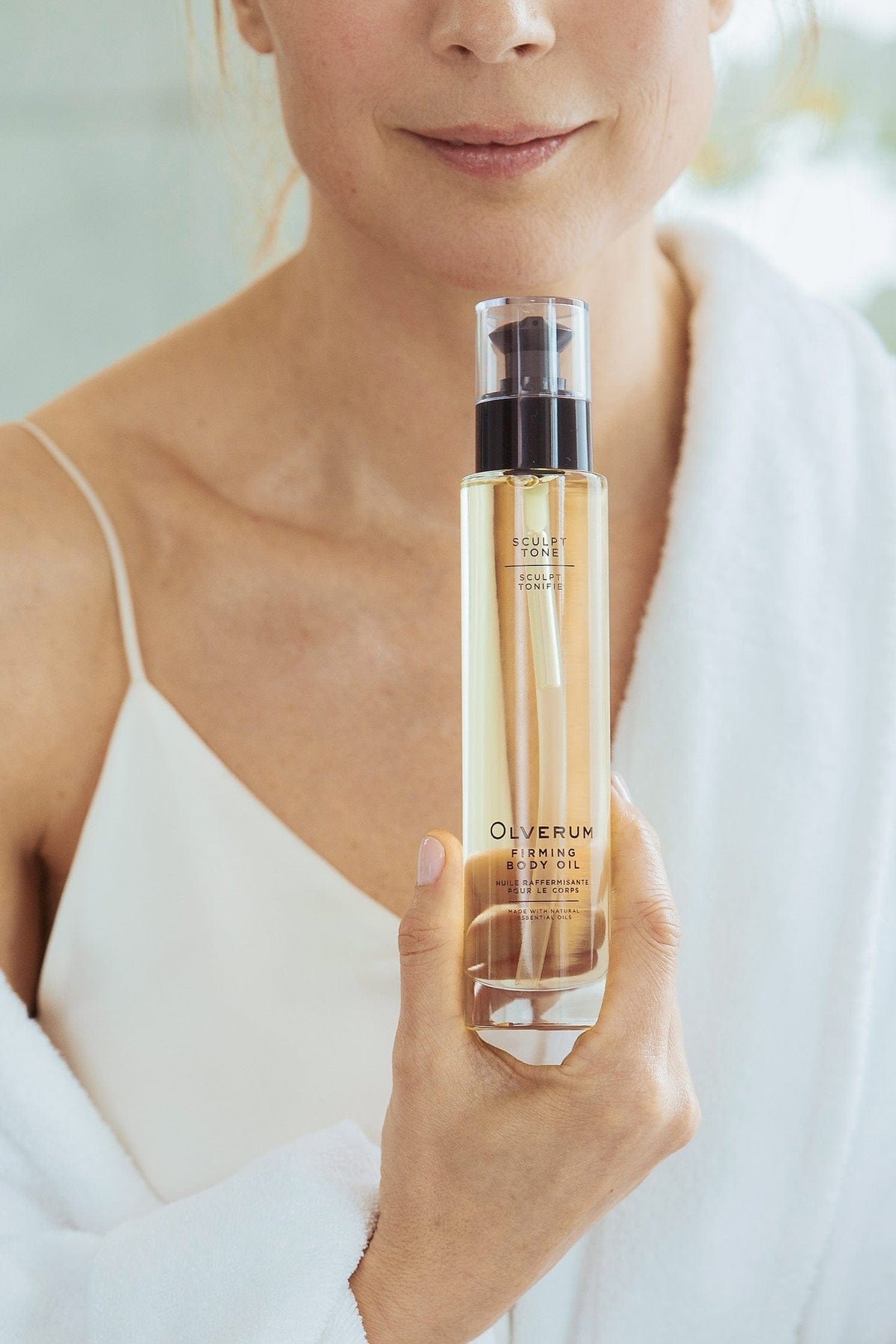 Boost skin firmness with our Firming Body Oil - 100ml. Infused with Alaria Esculenta for collagen boost, it enhances skin elasticity and cell renewal.