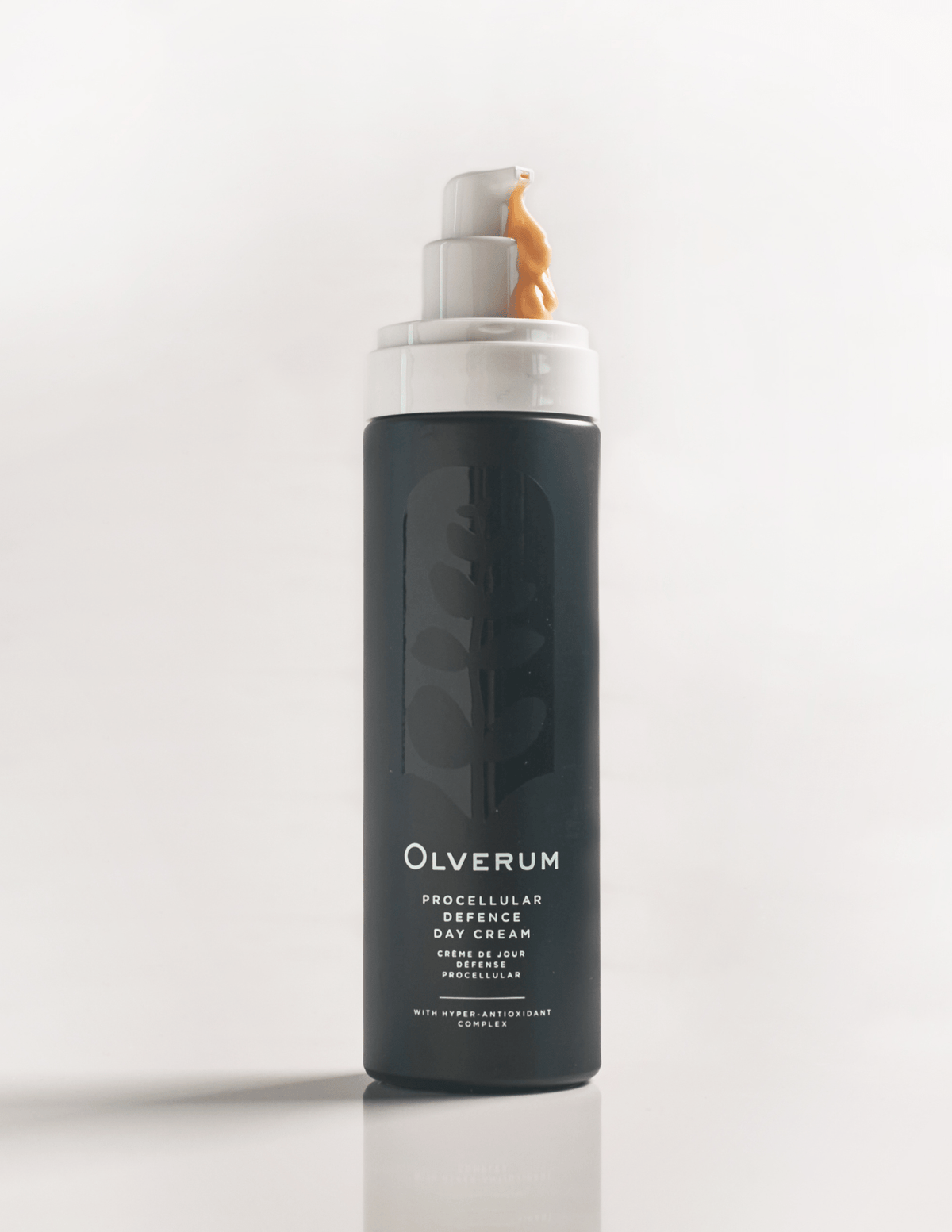 Protect and fortify your skin with Procellular™ Defence Day Cream. Lightweight yet nourishing, this daily defense face cream prevents damage and hydrates.